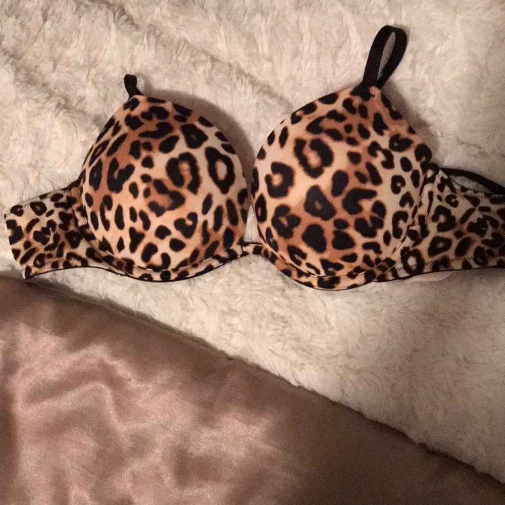 Victoria Secret EXTRA PUSH-UP